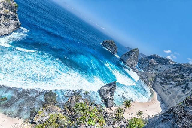 揭秘火山直播中的钻石世界，探寻宝石背后的神秘面纱